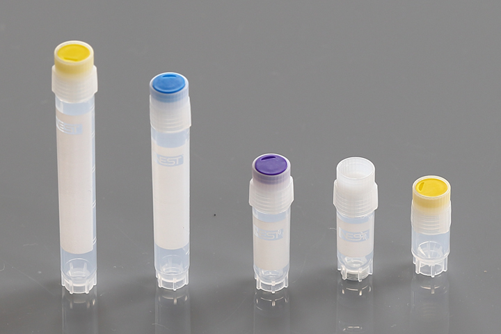 NEST 0.5 mL Cryogenic Vial, Self-Standing, Internal Thread, Sterile, 9*9/Rack, 16 Racks /Box, 1296 Vials/Box