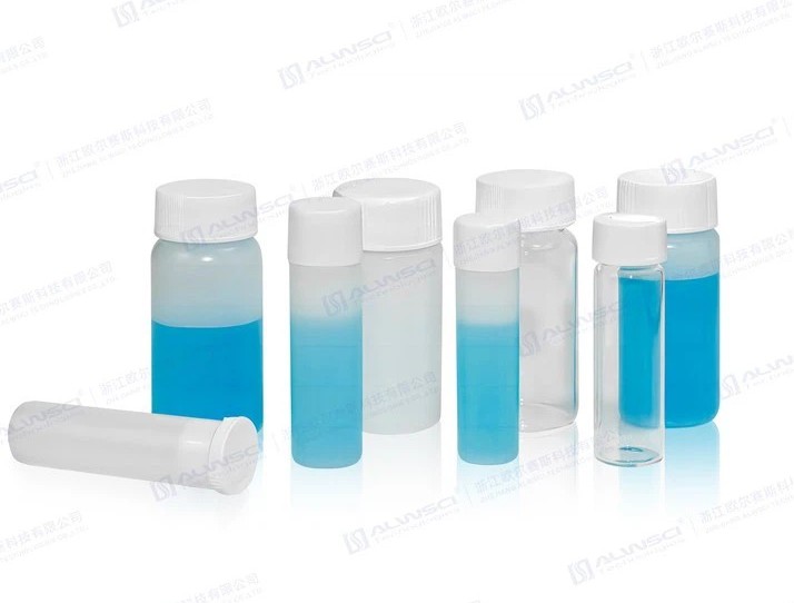 20 mL Clear Glass Vials (27.5 x 57.5 mm) with 22-400 White Closed Top PP Cap and PE liner, Vial+Cap+Septa are pre-assembled together. Packed with dividers. 100 Pcs/Pk 
